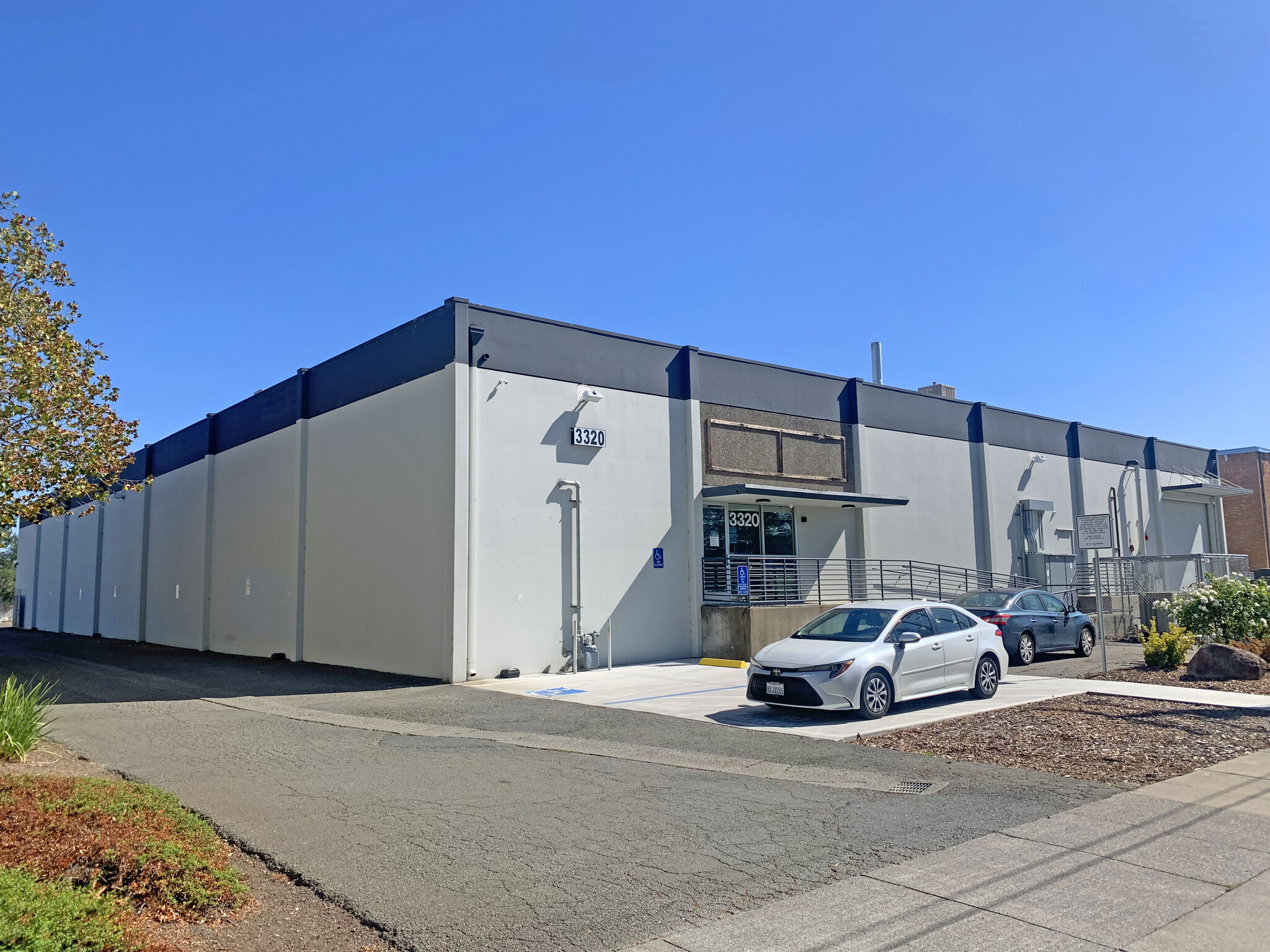 3320 Industrial Dr, Santa Rosa, CA for Rent