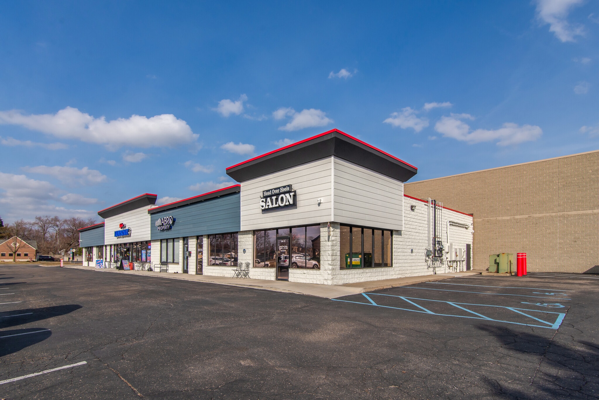 164 E Maple Rd, Troy, MI for Sale