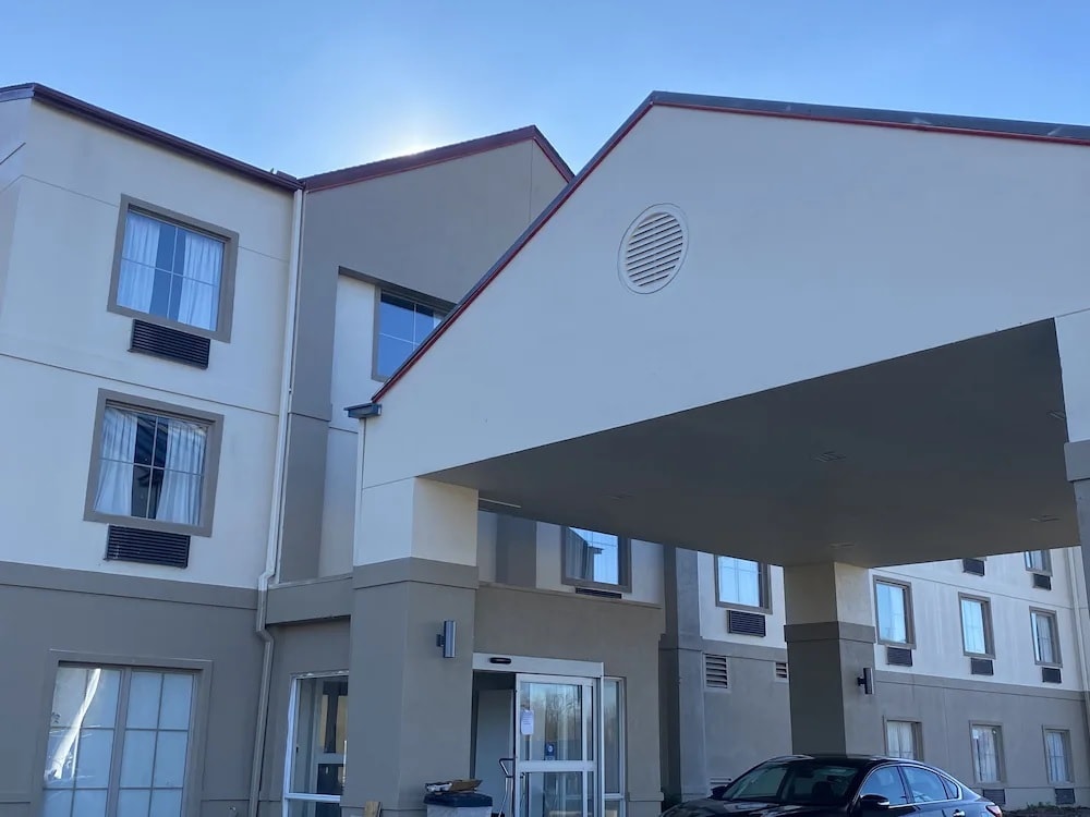 20 Orme Dr Vicksburg, MS 39180 Hospitality Property for Sale on