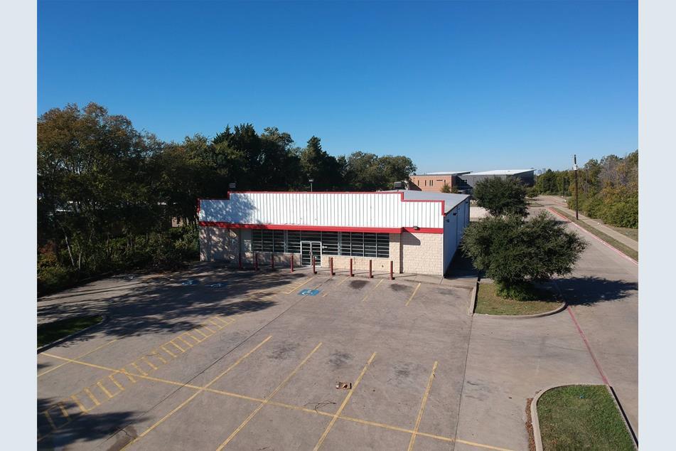 3921 S Buckner Blvd, Dallas, TX for Rent