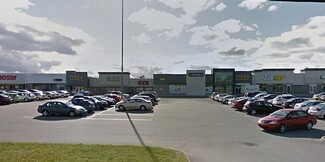 Rimouski, QC Retail - 411-413 Av Sirois