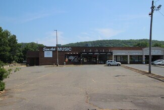 New Haven, CT Storefront Retail/Office - 95 Amity Rd New Haven, CT Storefront Retail/Office - 95 Amity Rd