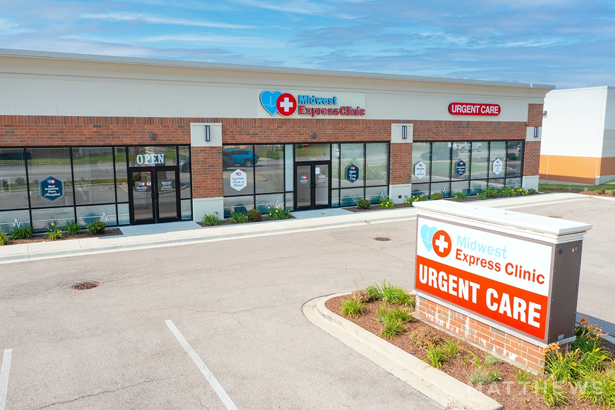 1910 E Roosevelt Rd, Wheaton, IL for Sale