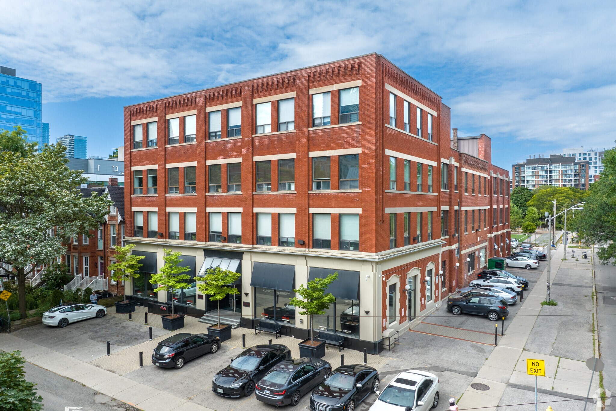 26 Soho St, Toronto, ON for Rent