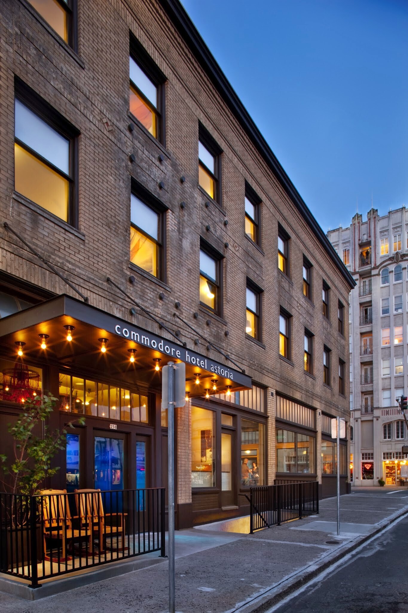 258 14th St, Astoria, OR for Sale