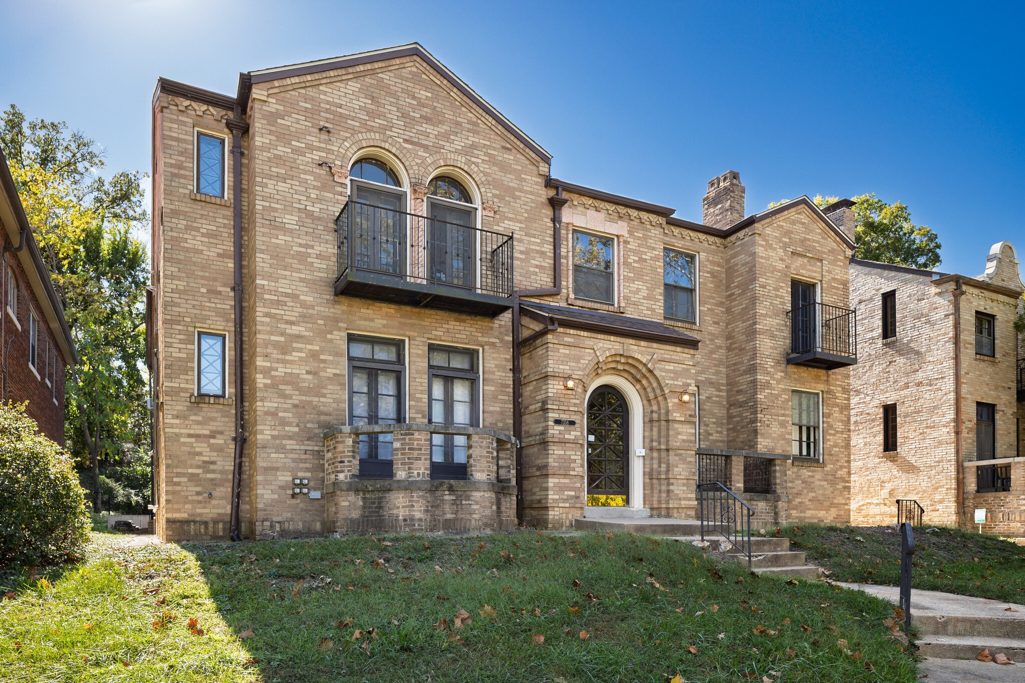 7358 Pershing Ave, University City, MO for Sale