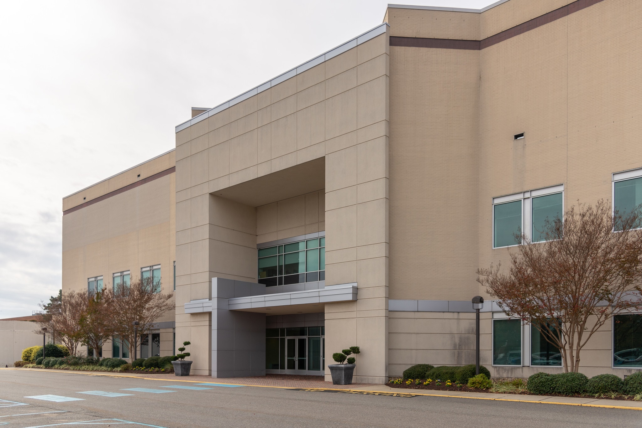 5200 Mercury Blvd, Hampton, VA for Rent