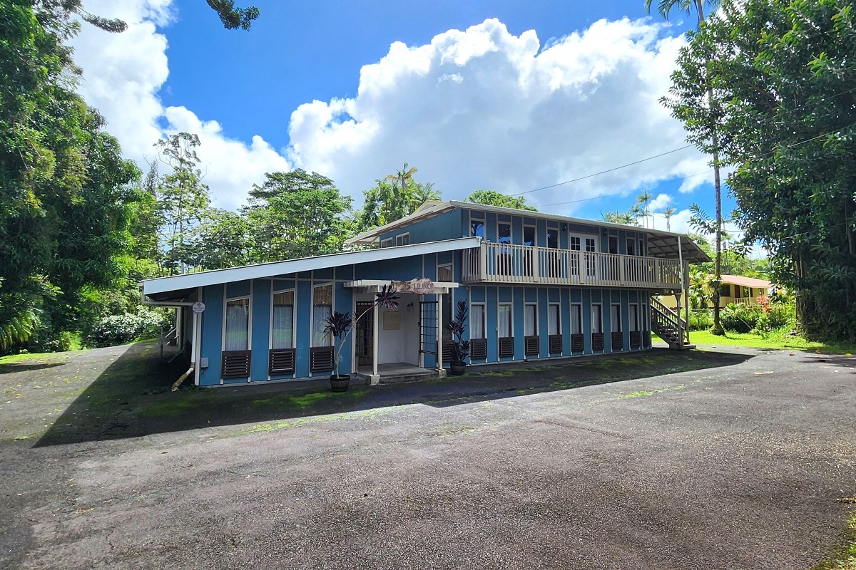 17-715 Ala Loop, Mountain View, HI for Sale