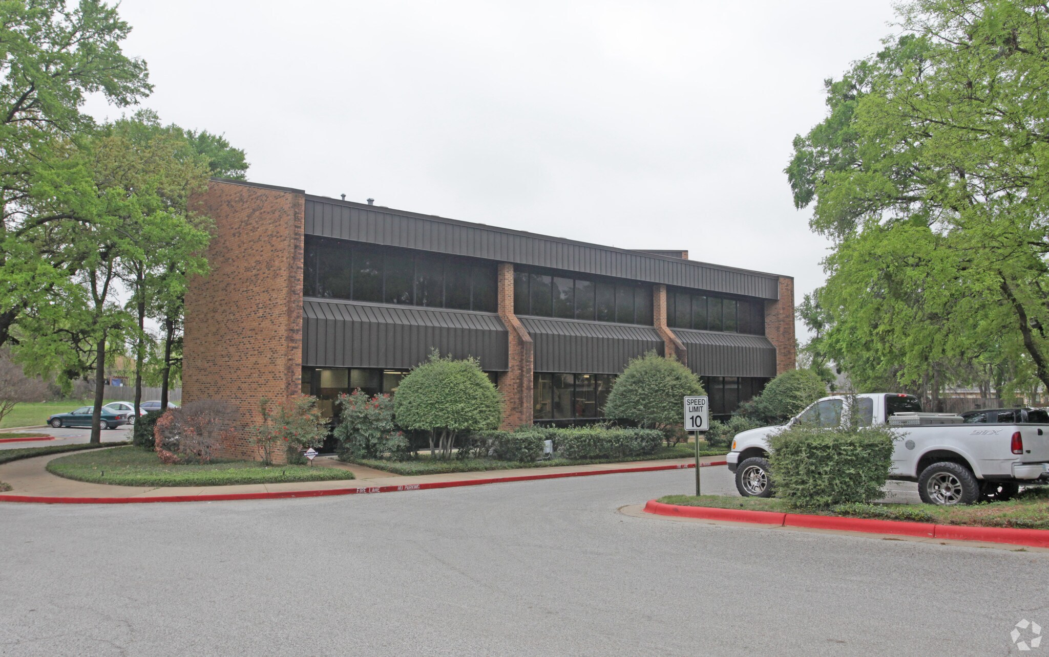 2275 Westpark Ct, Euless, TX for Rent
