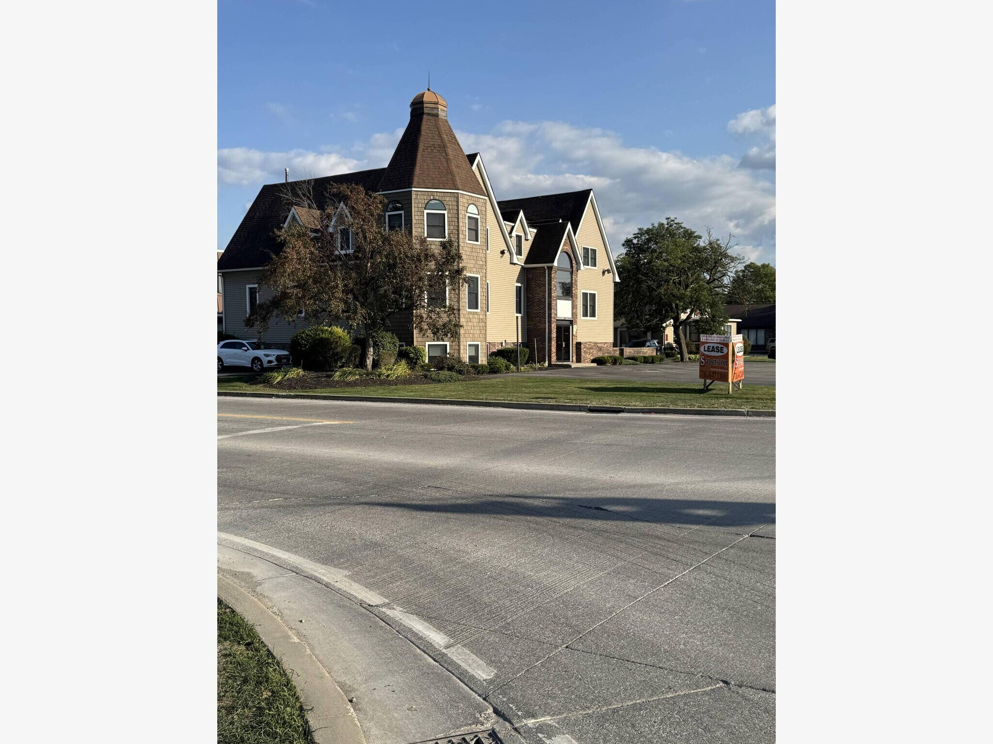 334-338 Harris Hill Rd, Williamsville, NY for Rent
