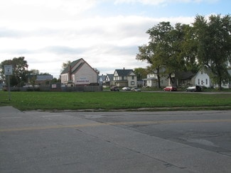 Council Bluffs, IA Commercial - N 8th St