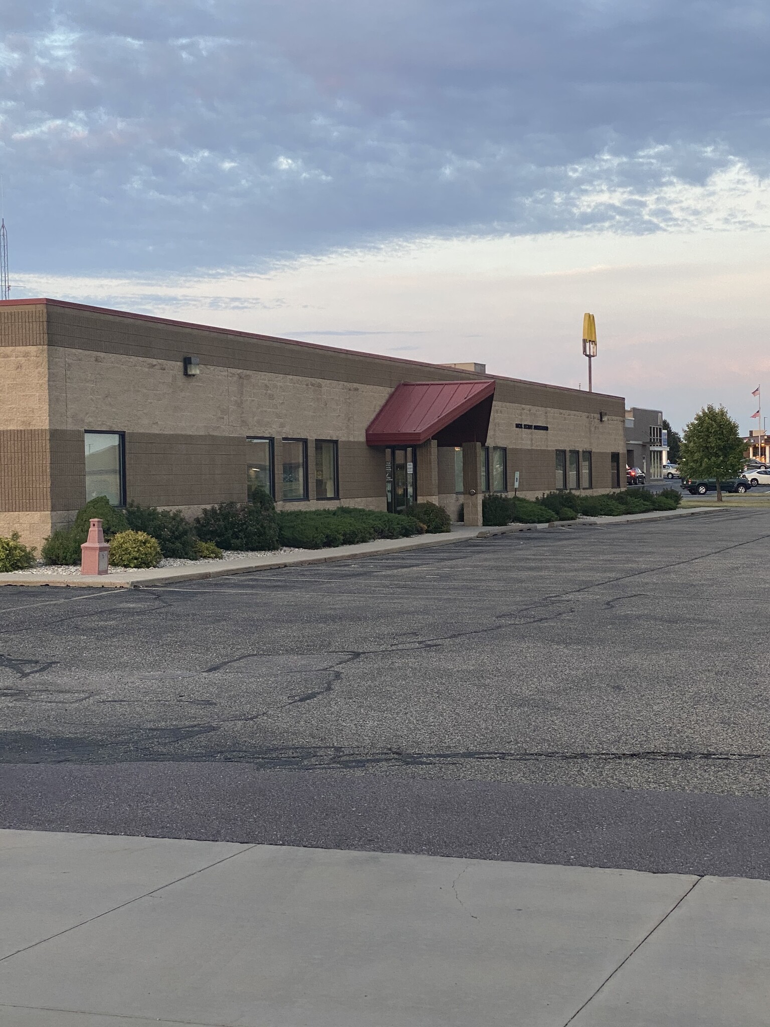 2875 Village Rd, Portage, WI for Rent
