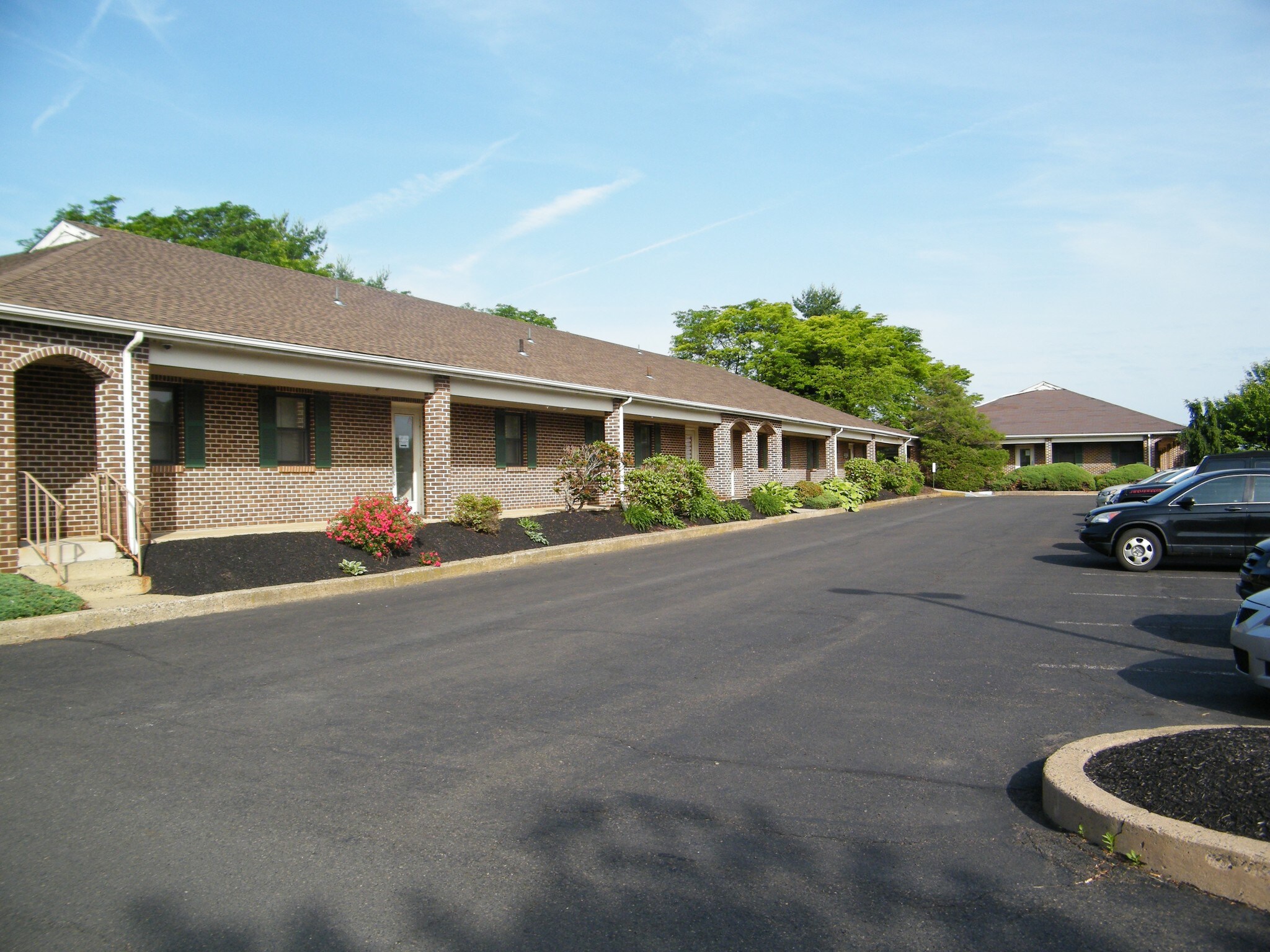 600 Louis Dr, Warminster, PA for Rent
