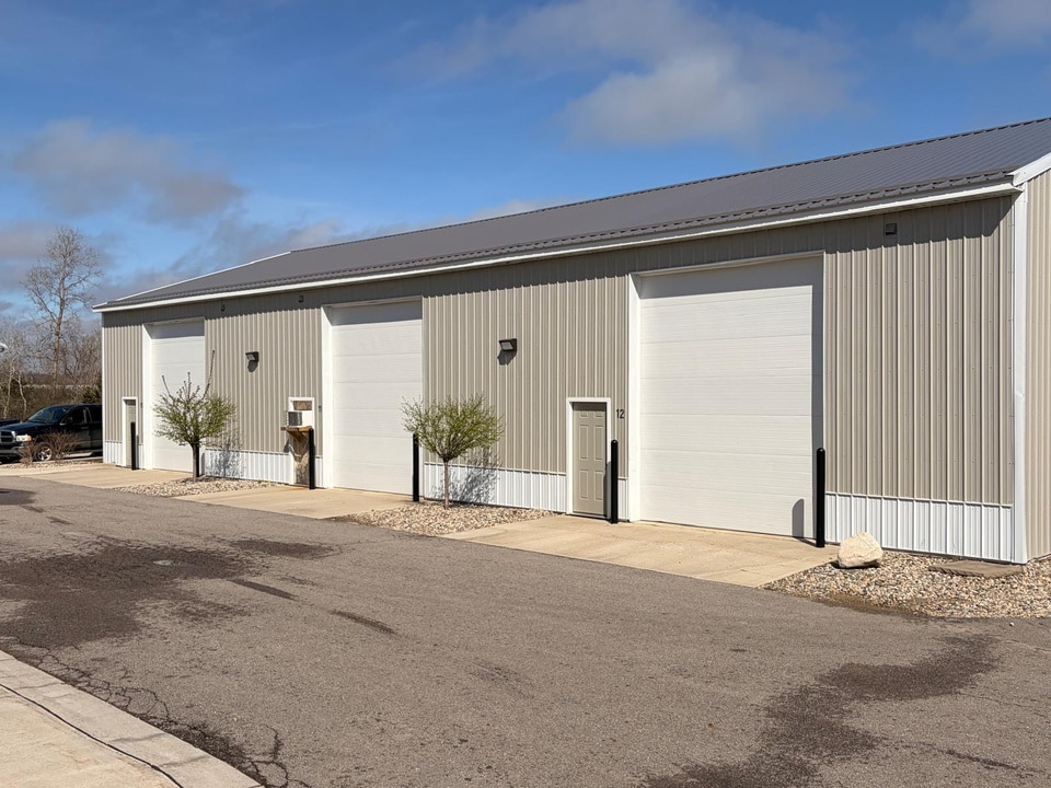 3235 E Reid Rd, Grand Blanc, MI for Rent