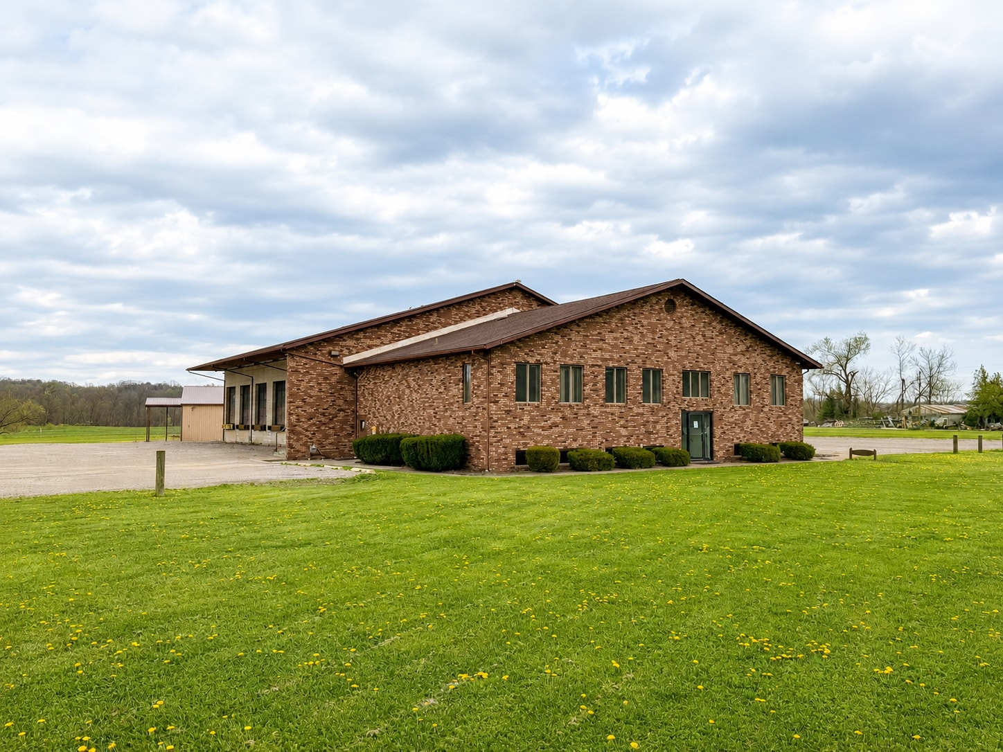 4550 Roseville Rd, Roseville, OH for Sale