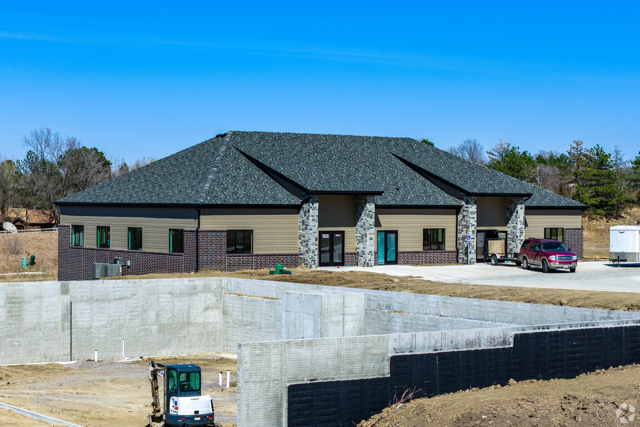 7410 Suncrest Dr, Lincoln, NE for Sale