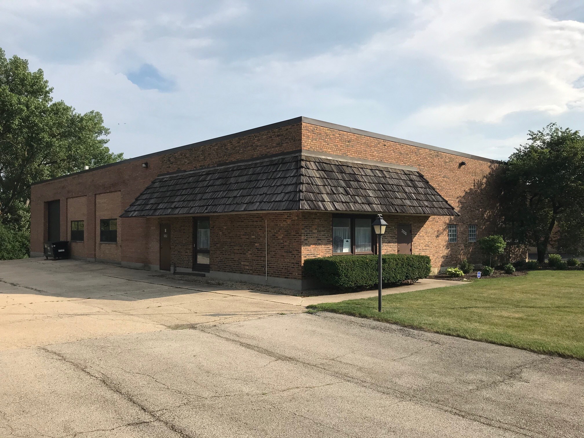 2520 Kaneville Ct Geneva, IL 60134 Flex Property for Lease on