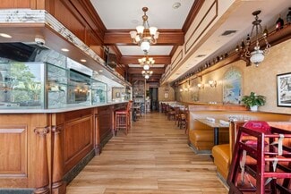 Riverside, CT Restaurant - 1233-1273 E Putnam Ave
