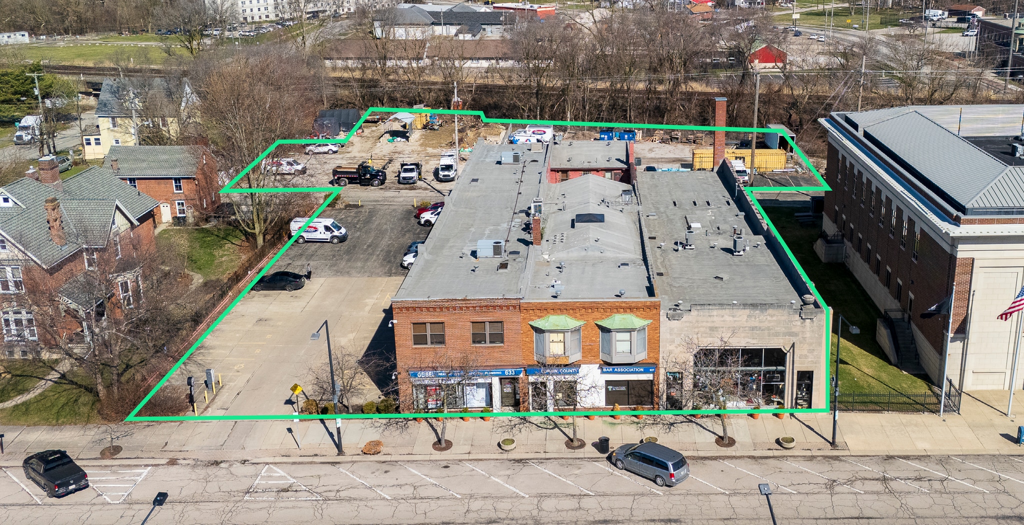 633 Broad St, Elyria, OH for Sale