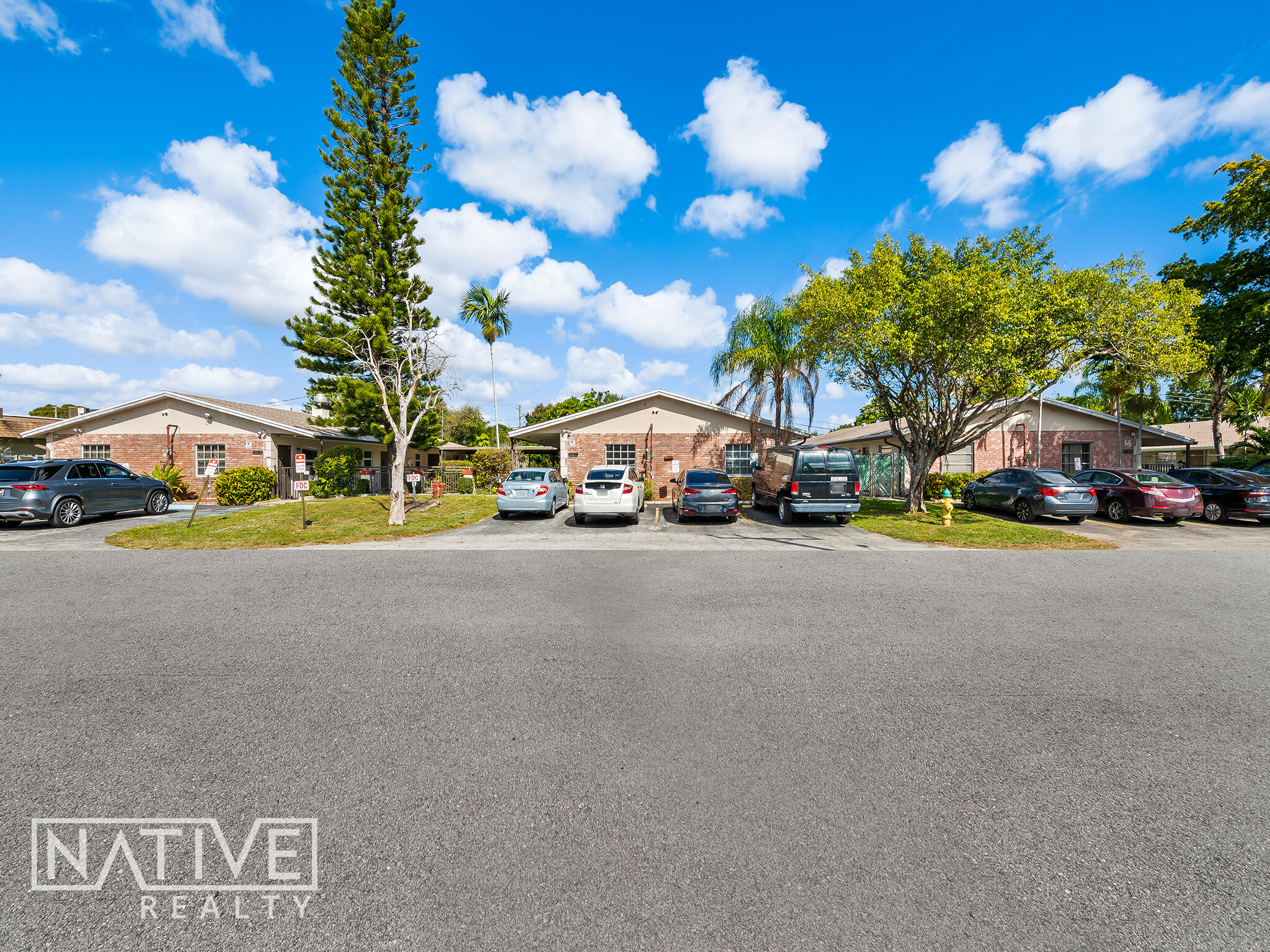 201-221 NE 40th Ct, Oakland Park, FL for Sale