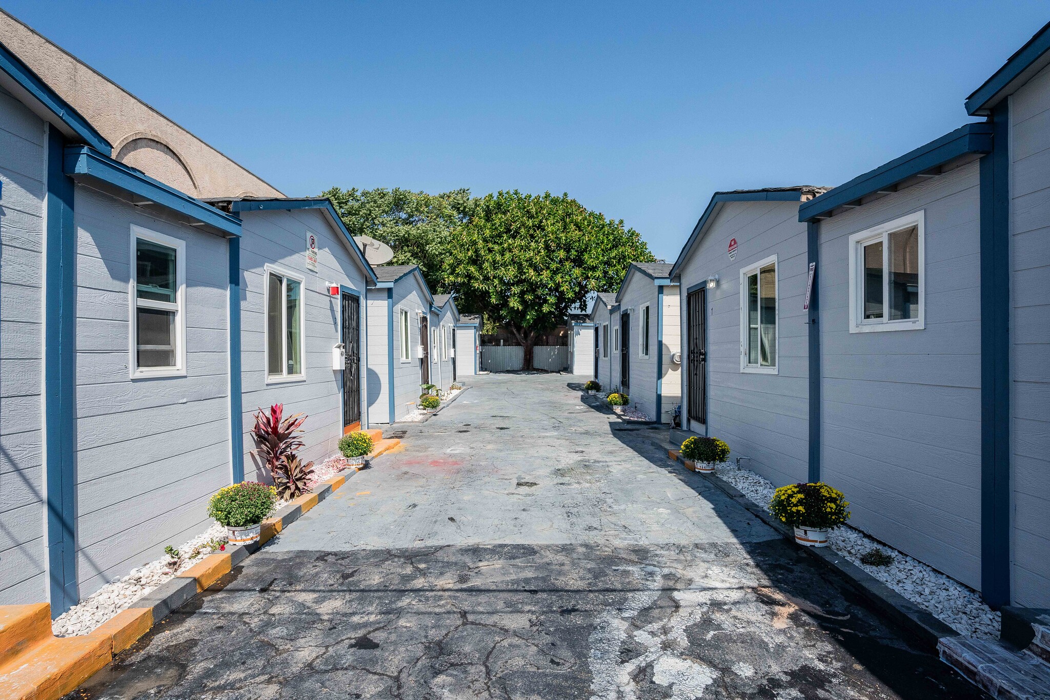 3713-3717 W Imperial Hwy, Inglewood, CA for Sale