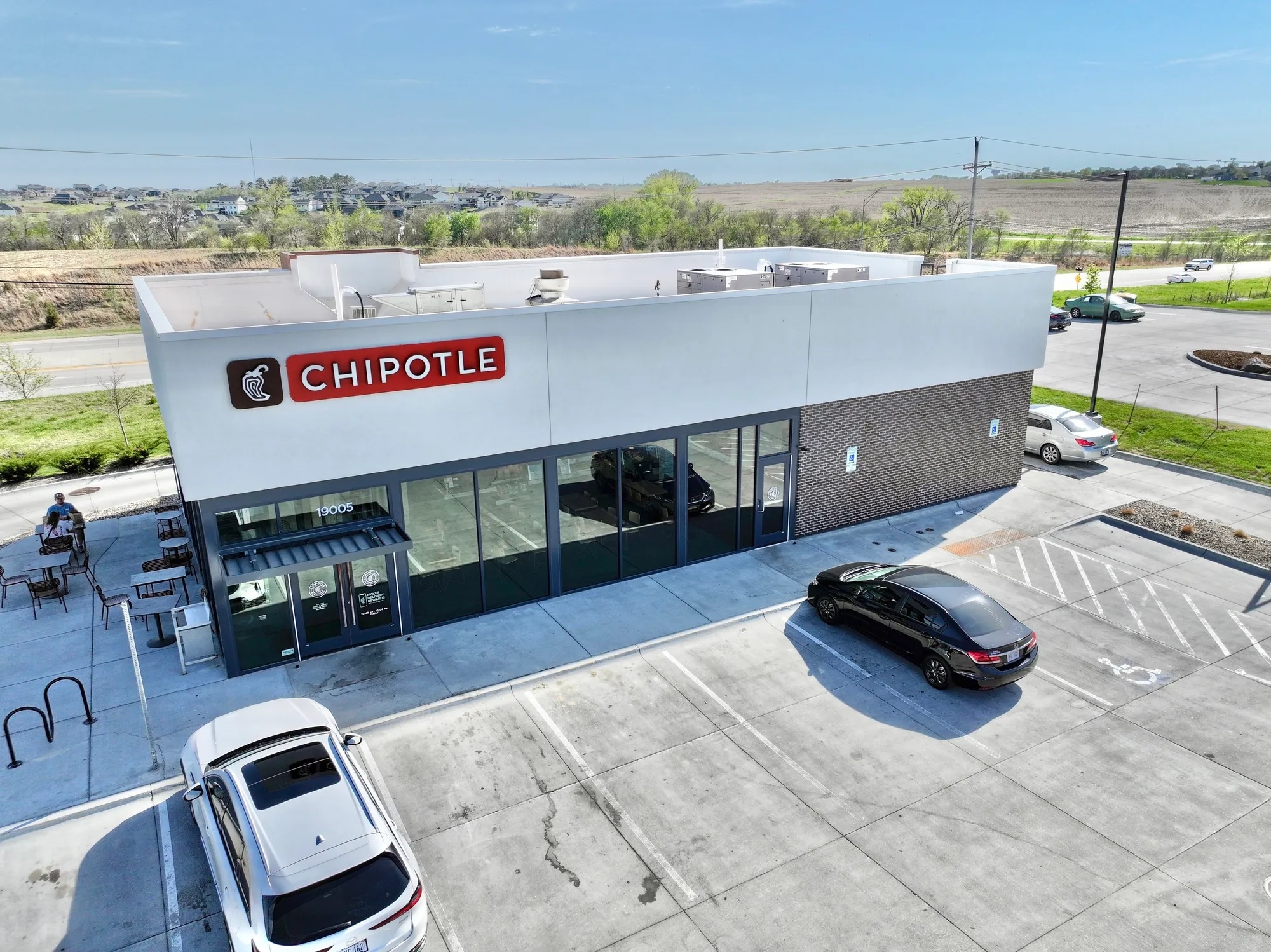 19005 Oakmont Dr, Omaha, NE for Sale
