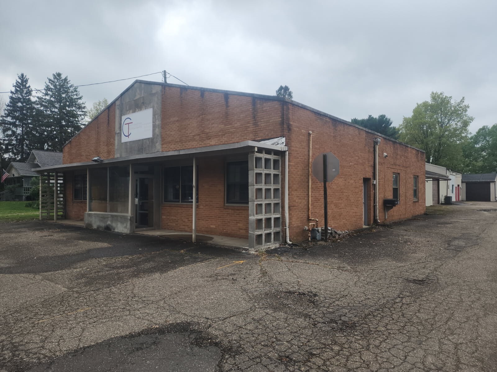 1760 Brightwood Rd SE, New Philadelphia, OH for Sale