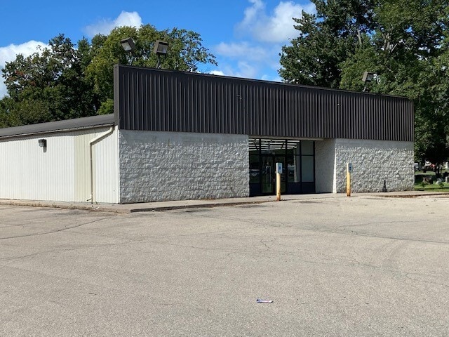 360 S Main St, Clintonville, WI for Rent