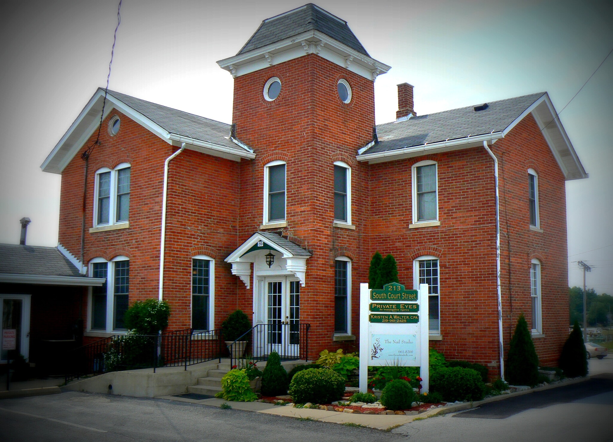 213 S Court St, Crown Point, IN for Rent