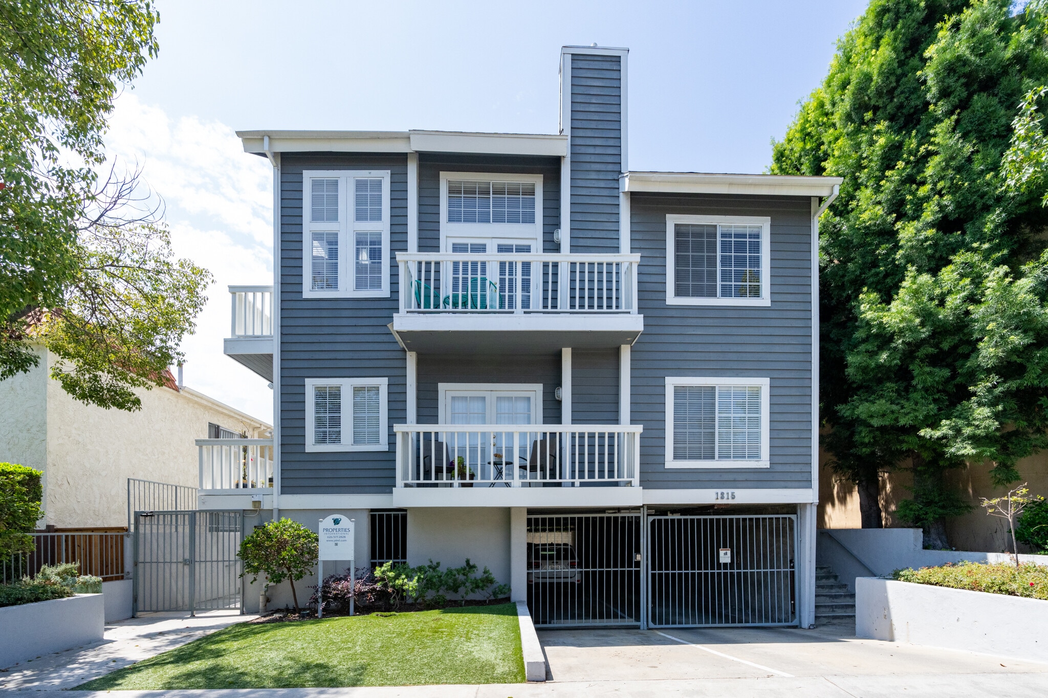 1315 S Carmelina Ave, Los Angeles, CA for Sale