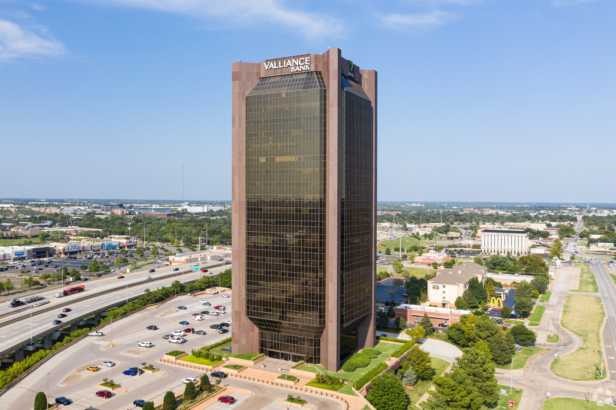 1601 NW Expressway Oklahoma City, OK 73118 Office Property for Lease