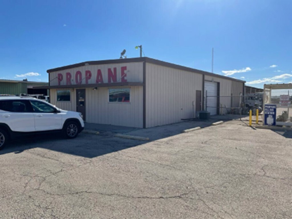 2006 Kings Hwy, Snyder, TX for Sale