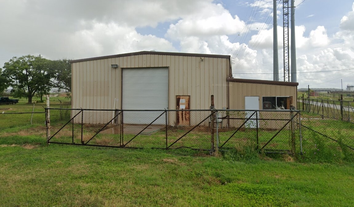 530 E 2nd St, Freeport, TX for Rent