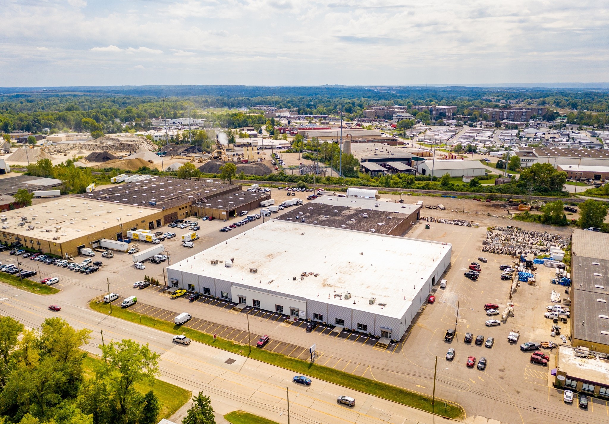 26050 Richmond Rd, Bedford Heights, OH for Rent