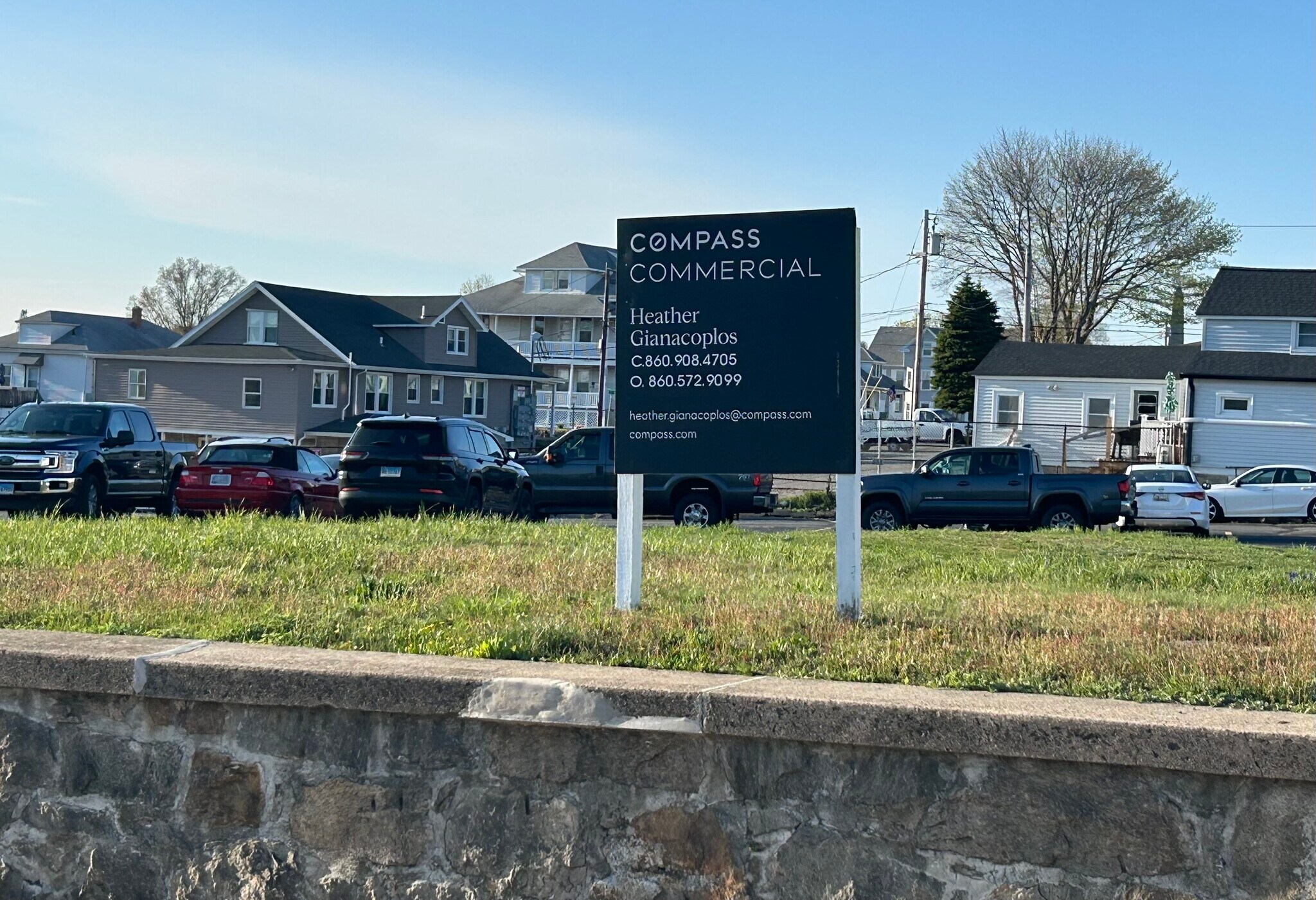 572 Thames St, Groton, CT for Sale