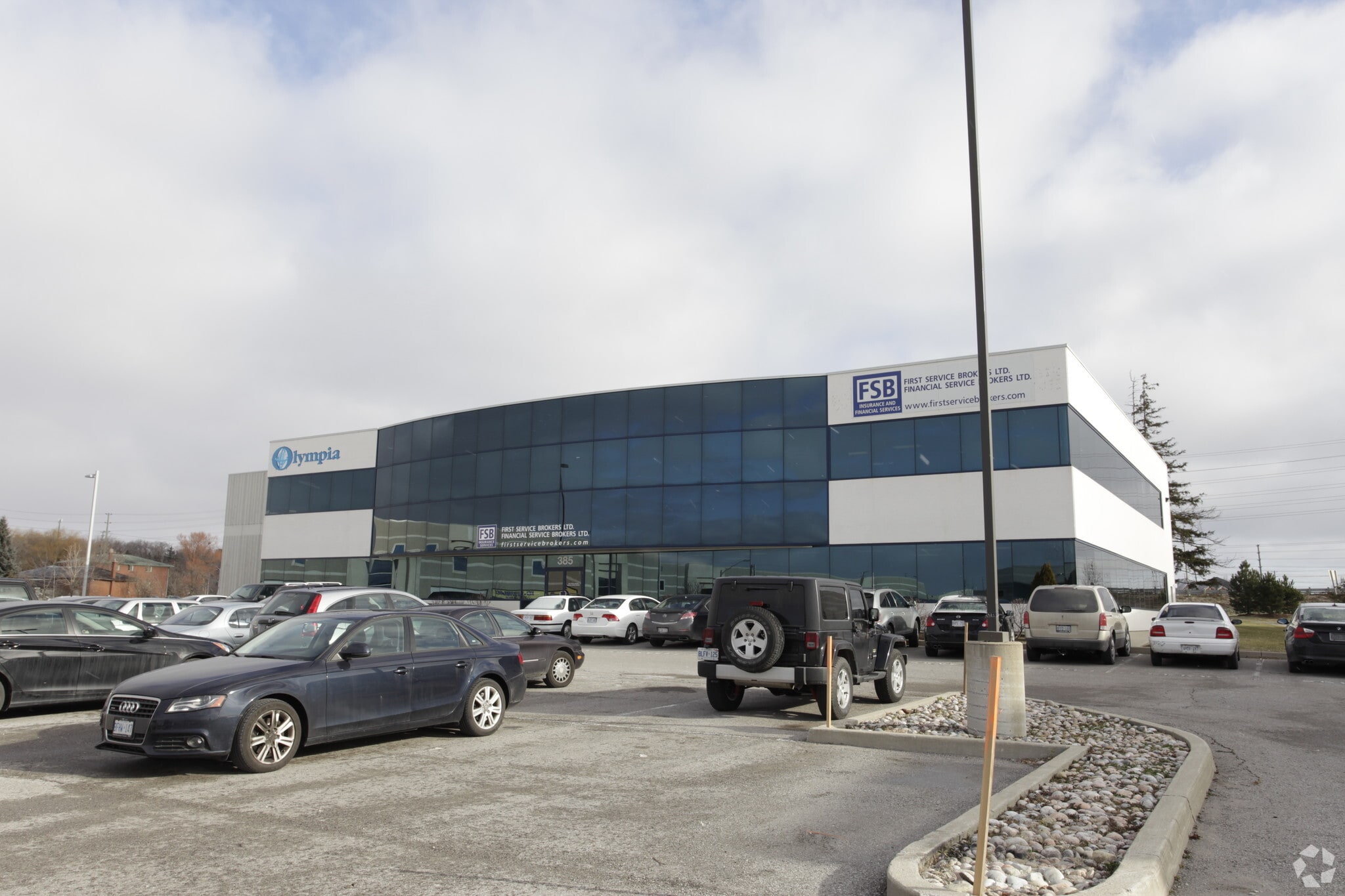 385 Connie Cres, Concord, ON for Rent