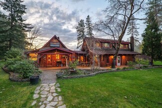 Cave Junction, OR Hospitality - 3305 Dick George Rd