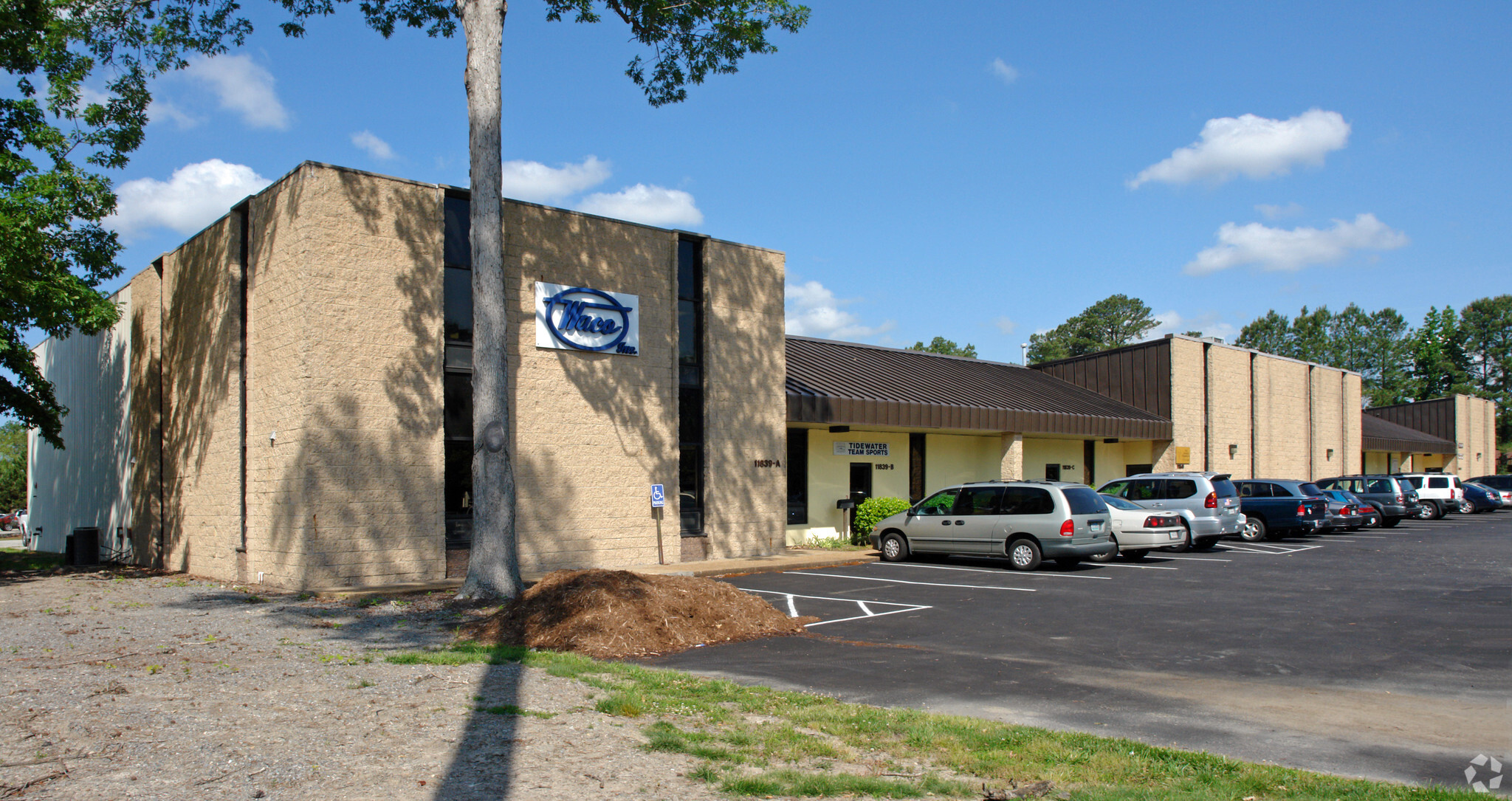 11839-11843 Canon Blvd, Newport News, VA for Sale