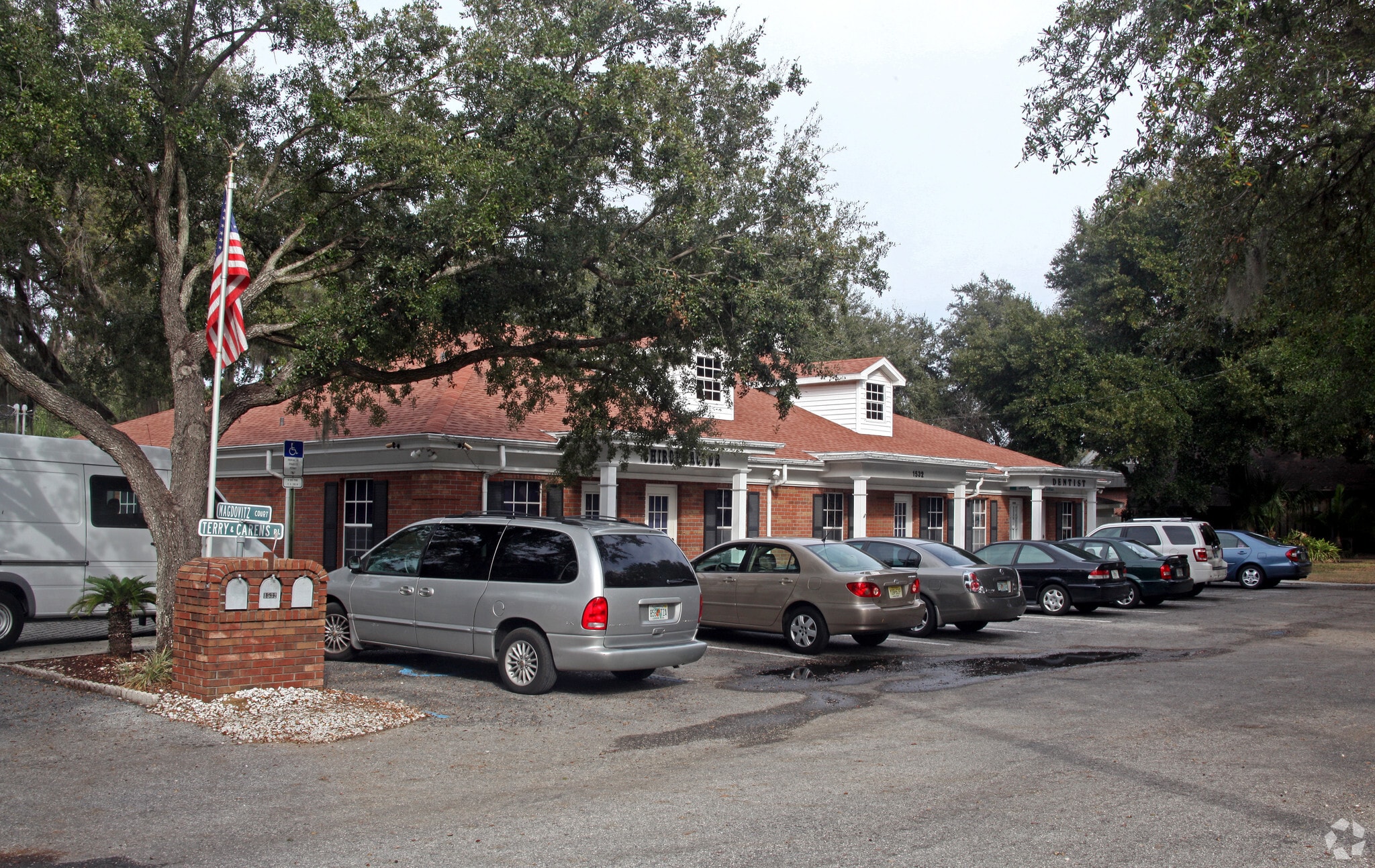 1532 Oakfield Dr, Brandon, FL for Rent