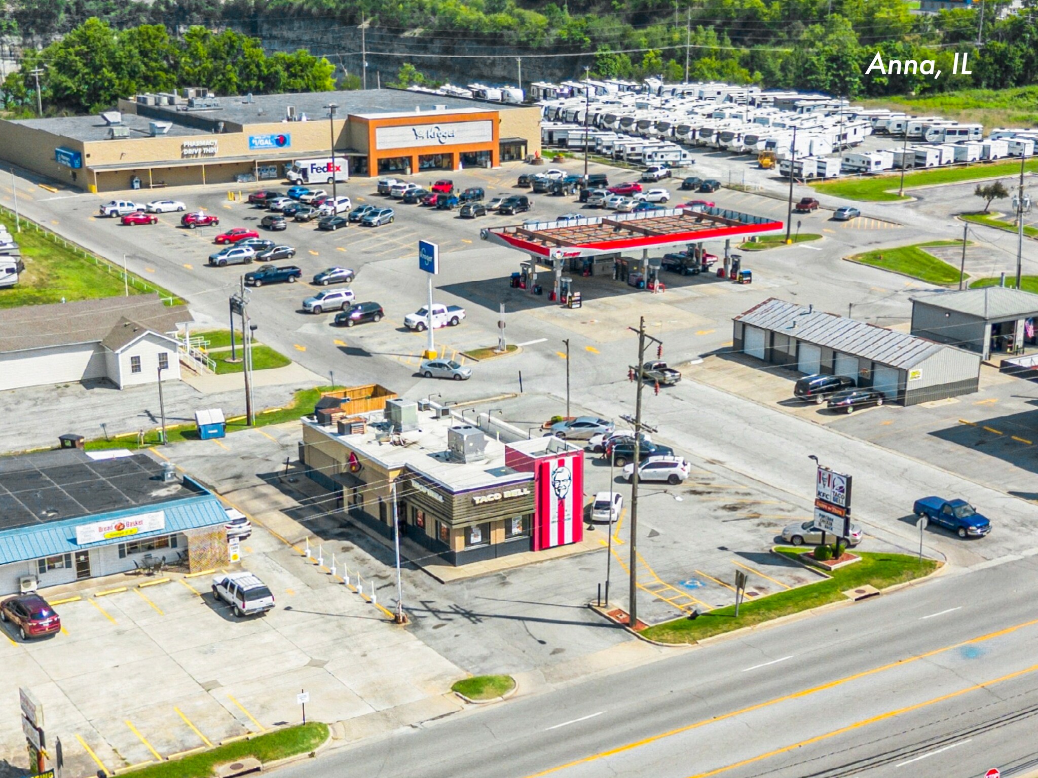 1195 E Vienna St, Anna, IL for Sale