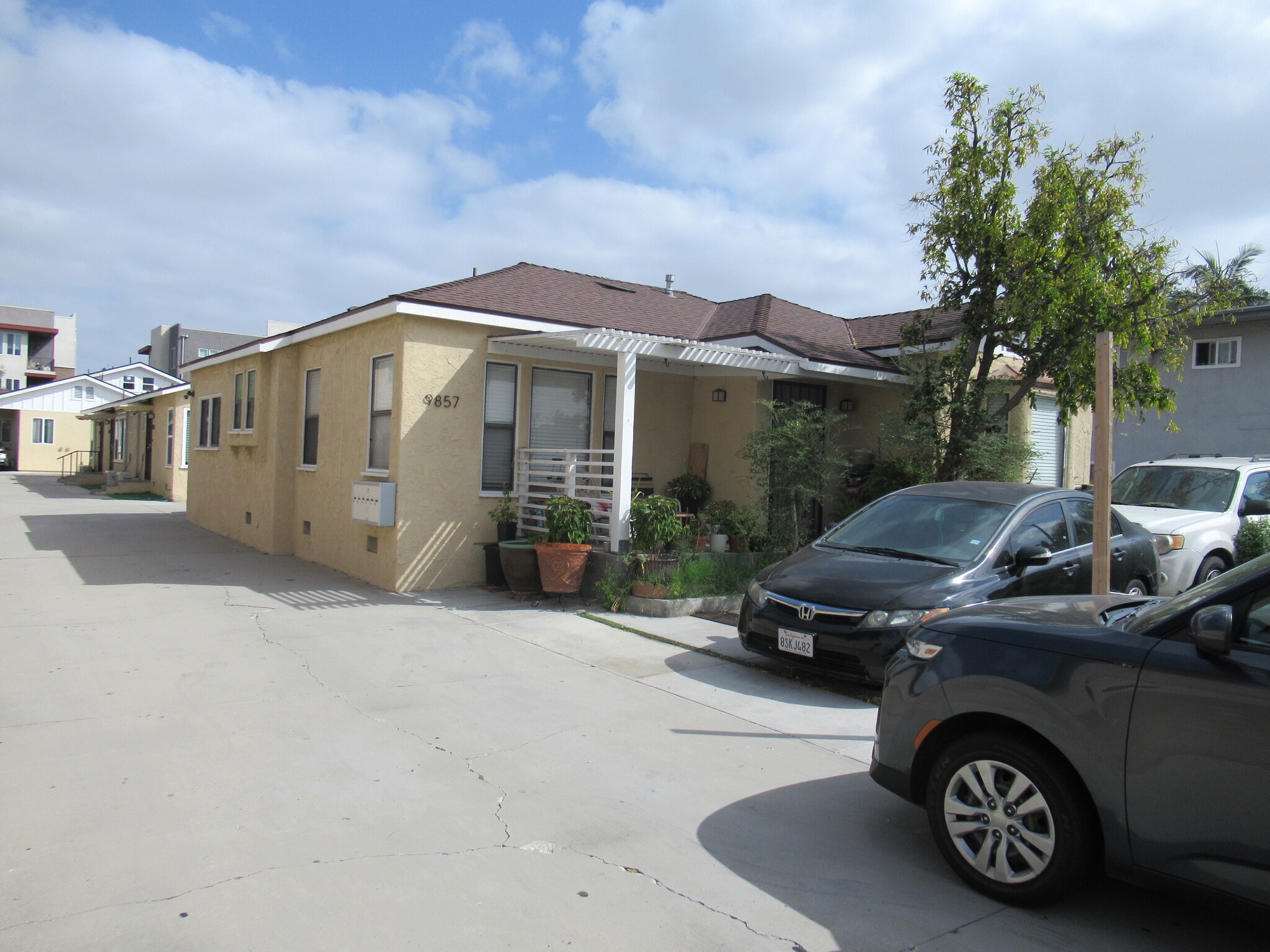 9857 Belmont St, Bellflower, CA for Sale