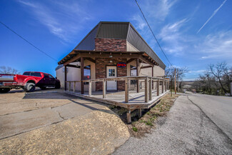 Houston, MO Storefront - 105 E Walnut St
