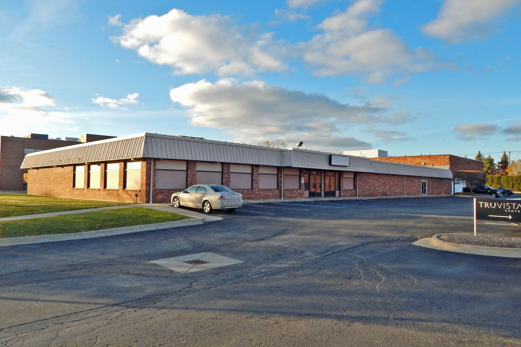 244 W Maple Rd, Troy, MI for Sale