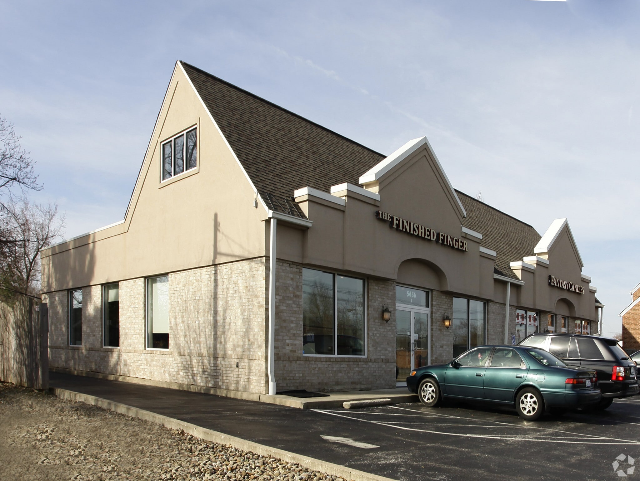5456 Mayfield Rd, Lyndhurst, OH for Rent