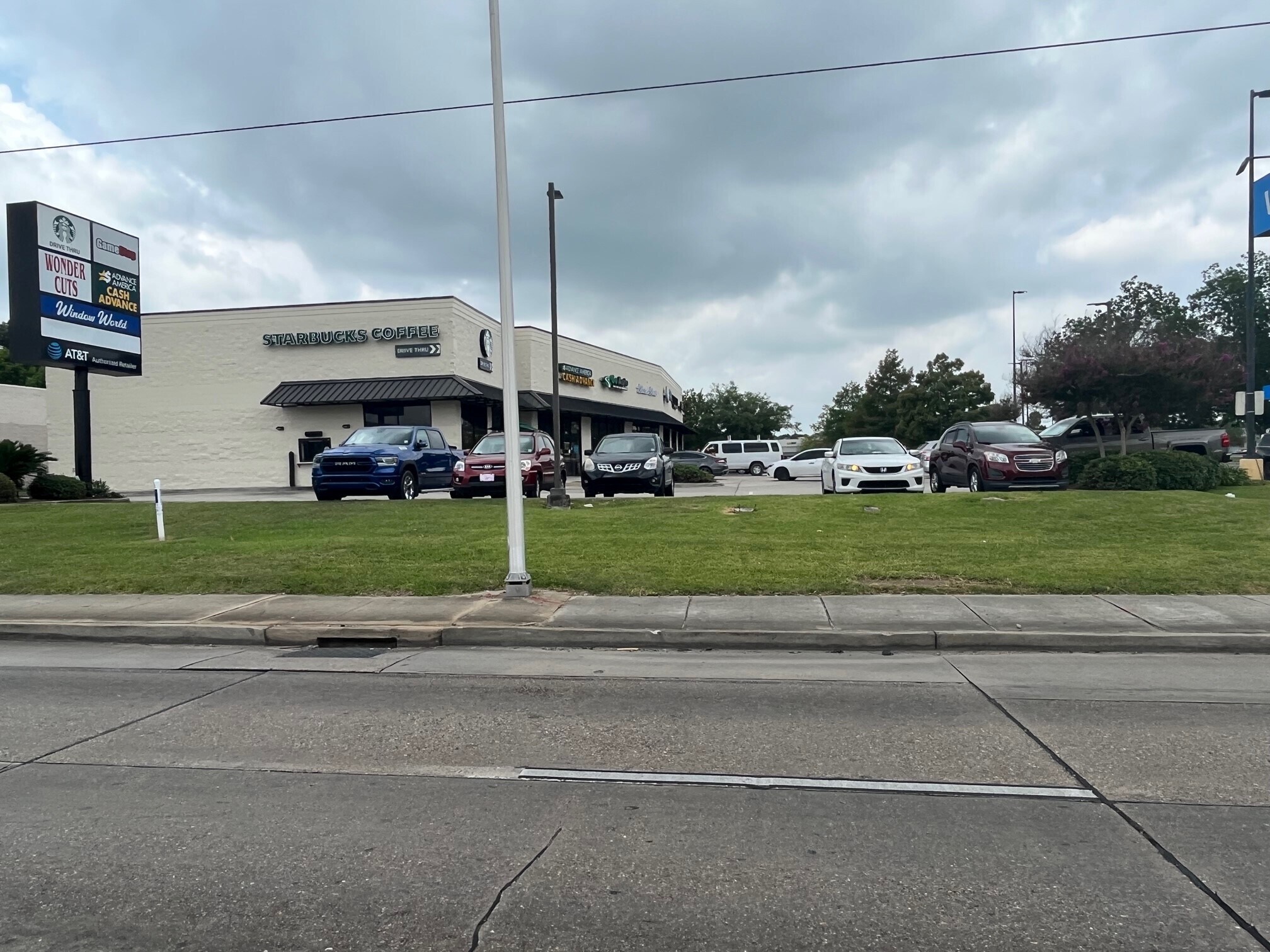 3148 Ambassador Caffery Pky, Lafayette, LA for Rent