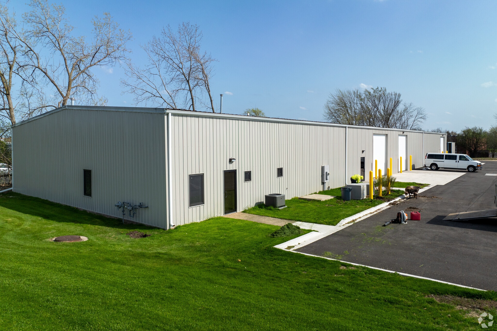 28041 N Bradley Rd, Lake Forest, IL for Rent