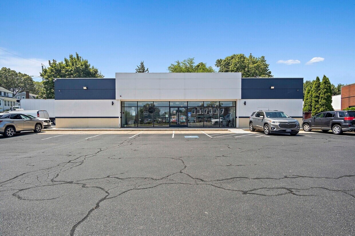 190-194 Quincy Ave, Braintree, MA for Rent