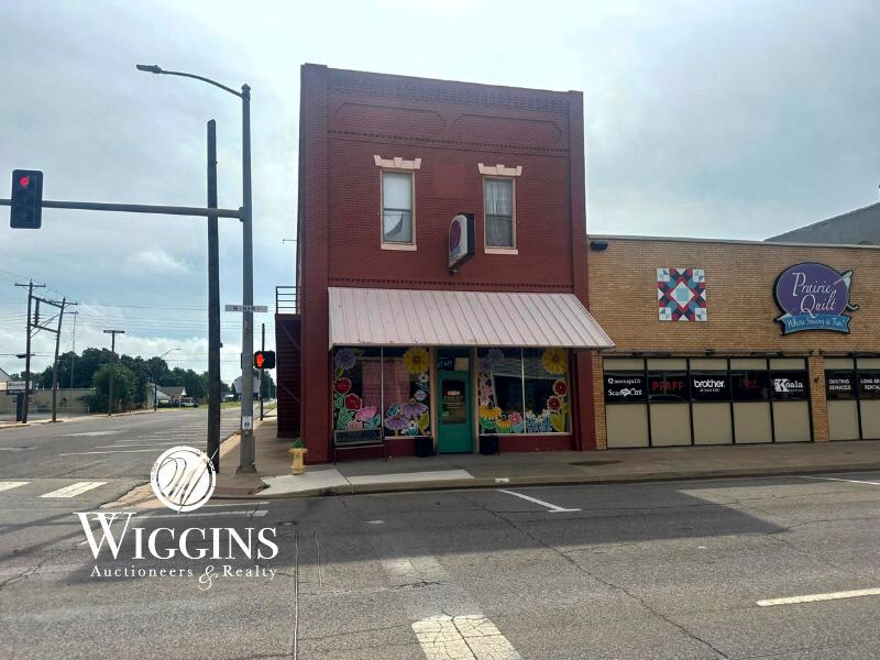 101 S Main St, Hennessey, OK for Sale