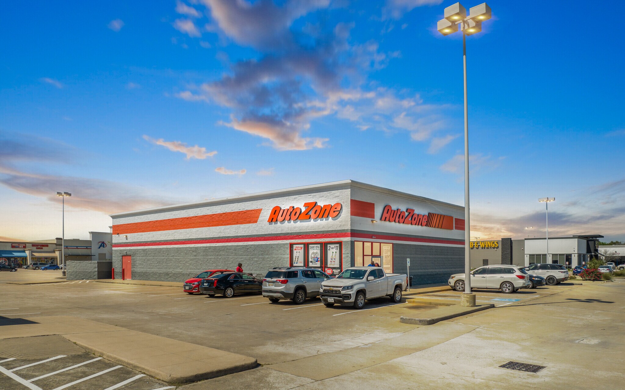 2340 Tx6 Hwy S Houston, TX 77077 Retail Property for Sale on