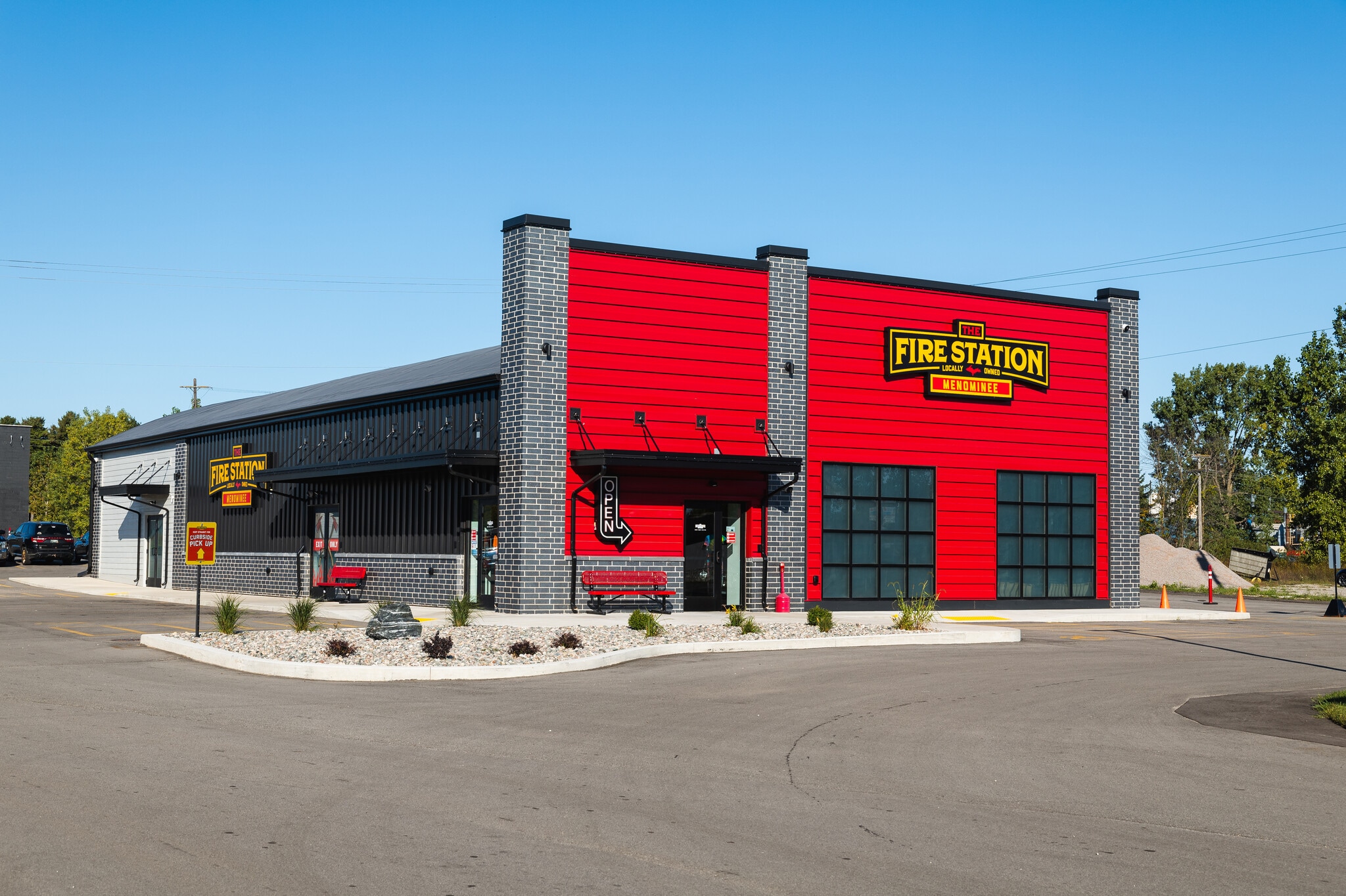 3101 10th St, Menominee, MI for Sale